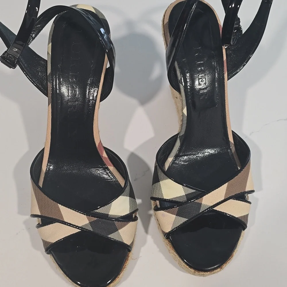 Burberry Plaid Wedge Sandals Espadrilles Size 39 with Box - Picture 10 of 16
